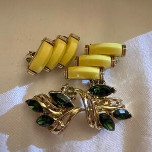 Vintage elegant Mac Allan clip on earrings bundle of 2